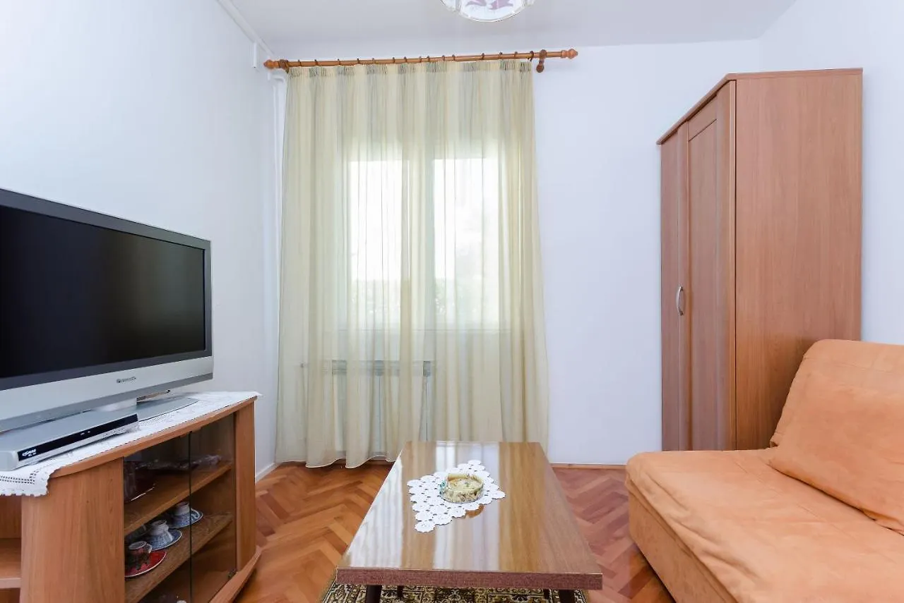 Apartment Nikola Barbat na Rabu 0*,